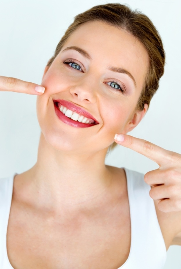 الليزر يساعد على تجميل اللثة والأسنان لتحسين مظهر ابتسامتك