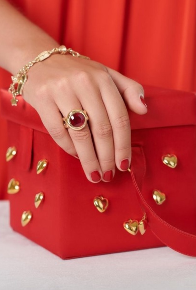 صورة رئيسية من cassandra goad