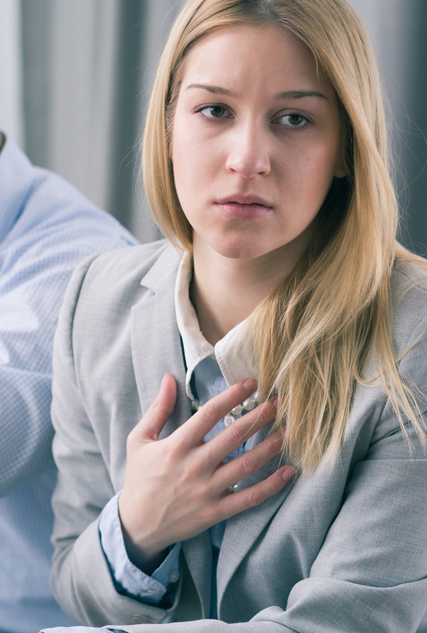 علامات تؤكد ان زوجك يخفي عنك بعض الاسرار