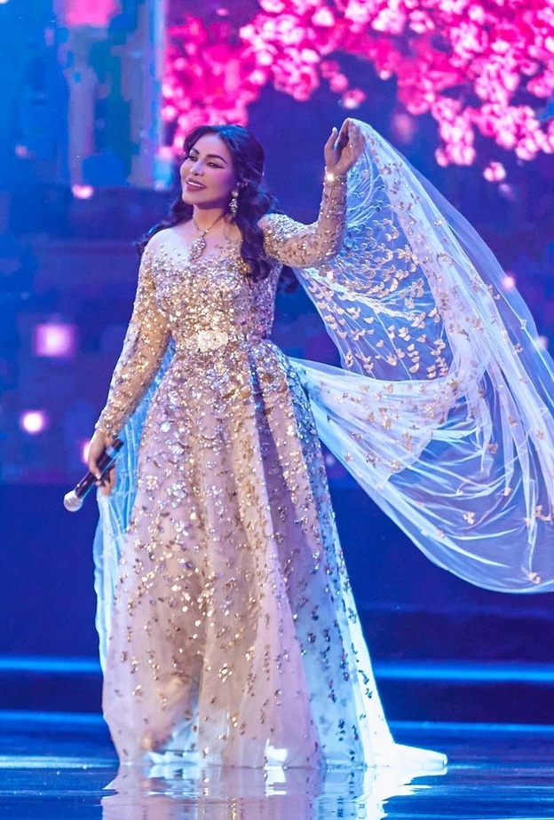 فساتين خطوبة من النجمات انستقرام@ahlamalshamsi