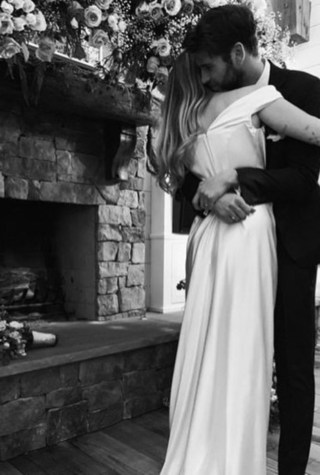 مايلي سايرس Miley Cyrus وليام هيمسورث Liam Hemsworth