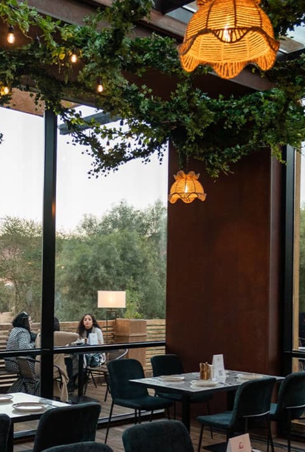 لتجربة لا تنسى.. إليك قائمة بأفضل 5 مطاعم عالمية بالعلا