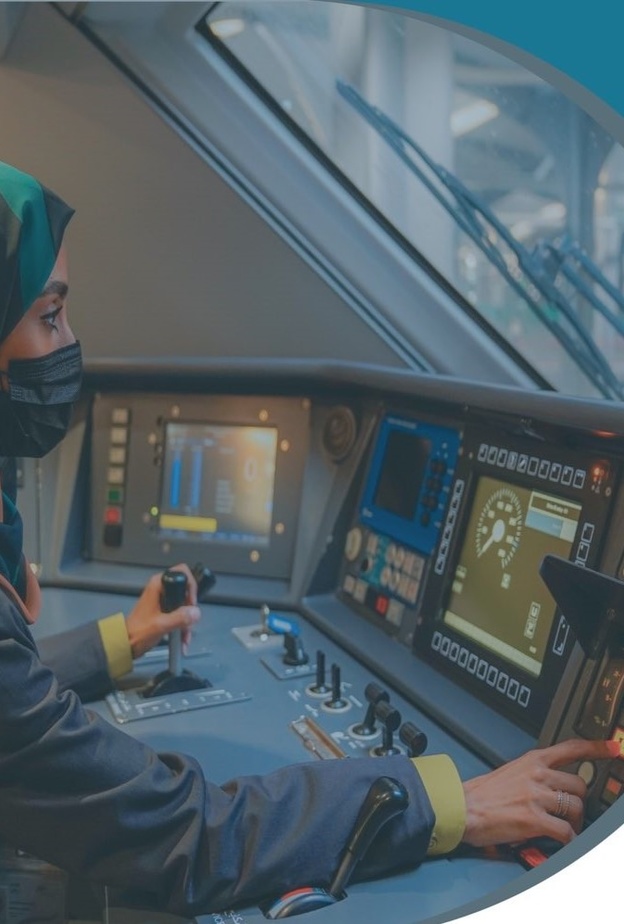 معهد "سرب" يطرح فرصا نوعية لتدريب السعوديات على قيادة قطار الحرمين