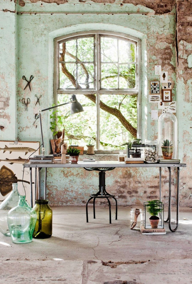 مكتب بتصاميم أثاث صناعي 