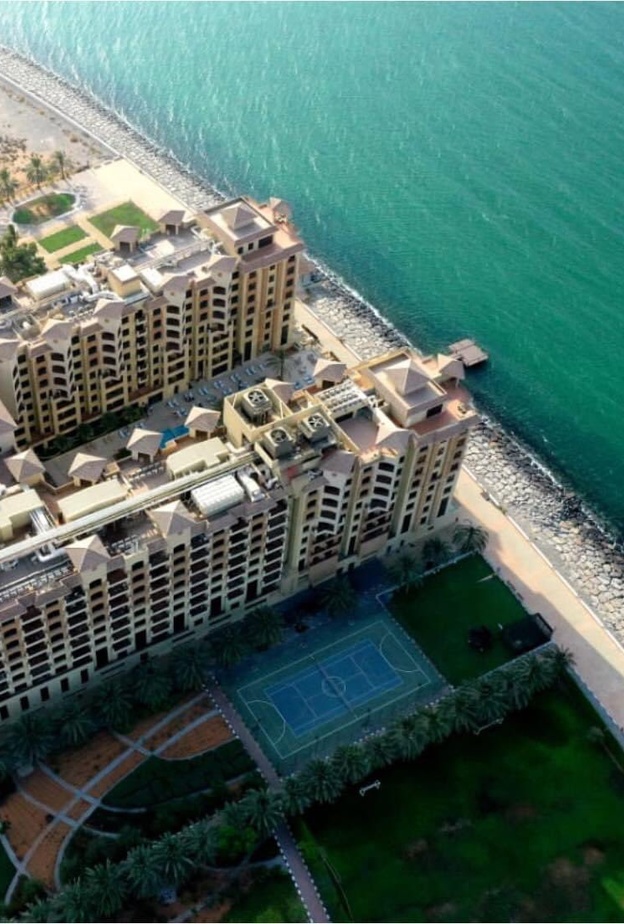 منتجع وسبا جزيرة مرجان.. تجربة رائعة للاستجمام وأجواء عربية فاخرة في رأس الخيمة