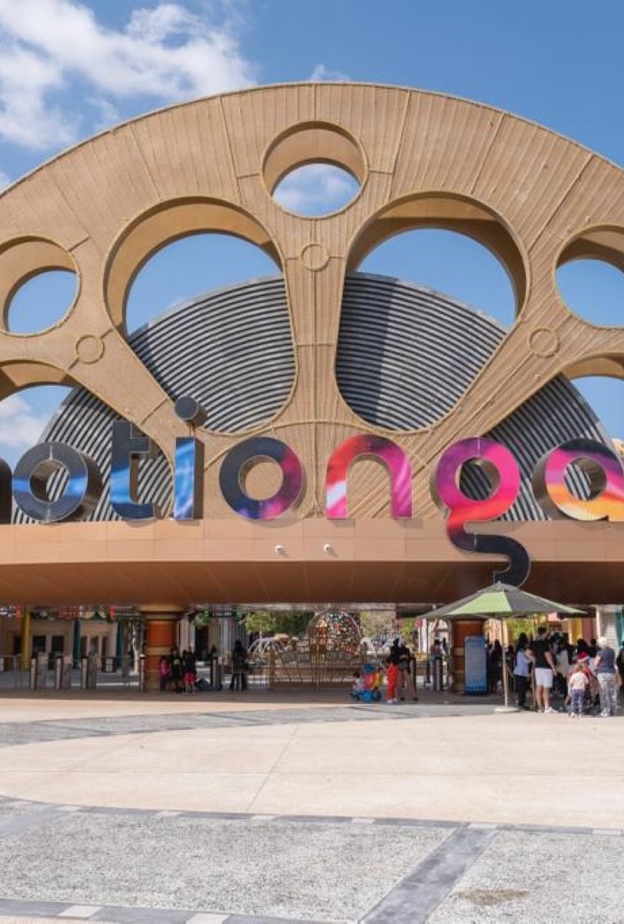 منتزه موشنجيت دبي.. متعة الترفيه في أجواء هوليوود الشيقة