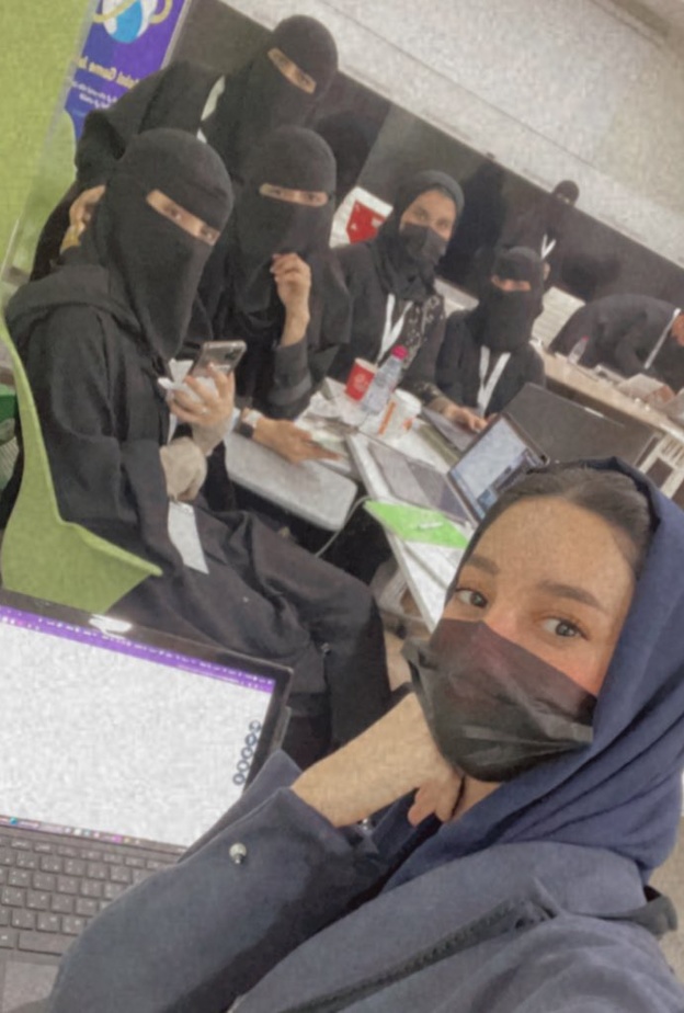 وسعادة كبيرة من المشاركات في الفعاليات