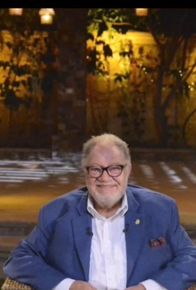 يحيي الفخراني وزوجته وإسعاد يونس في برنامج "صاحبة السعادة"