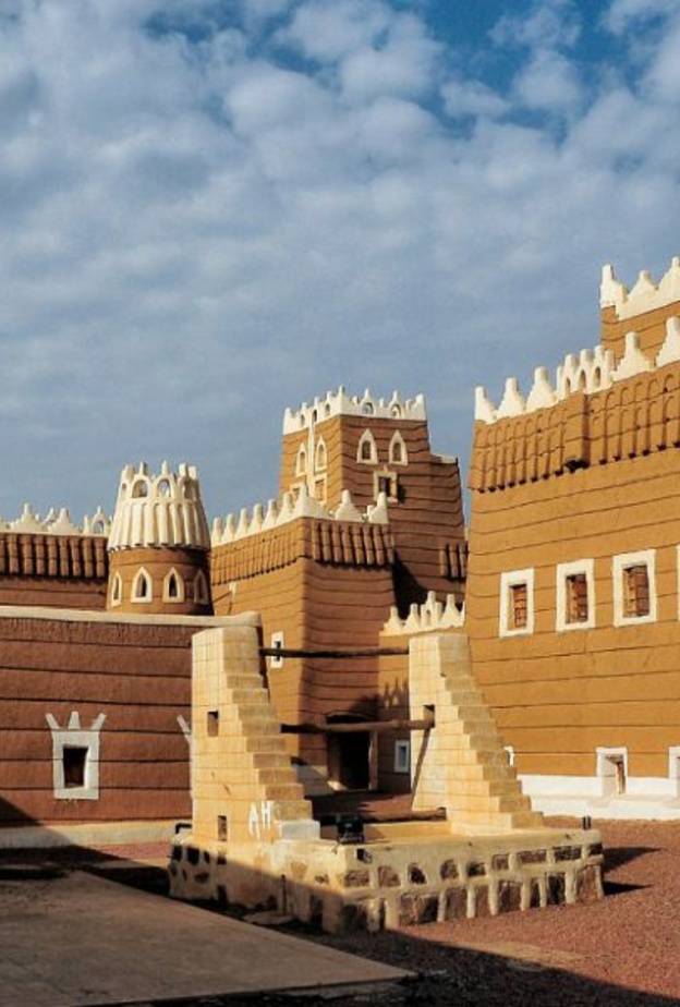 قصر الإمارة التاريخي بنجران.. رحلة ساحرة في تاريخ المملكة الأصيل