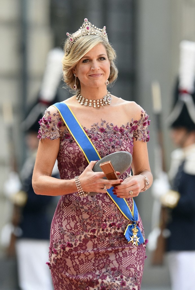  تاج الملكة ماكسيما المرصع بالياقوت والألماس