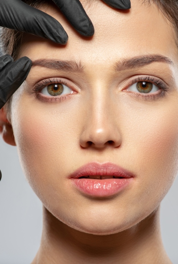 الفرق بين عملية شد الجبهة الكلاسيكية وبالمنظار وما الأفضل بينهما