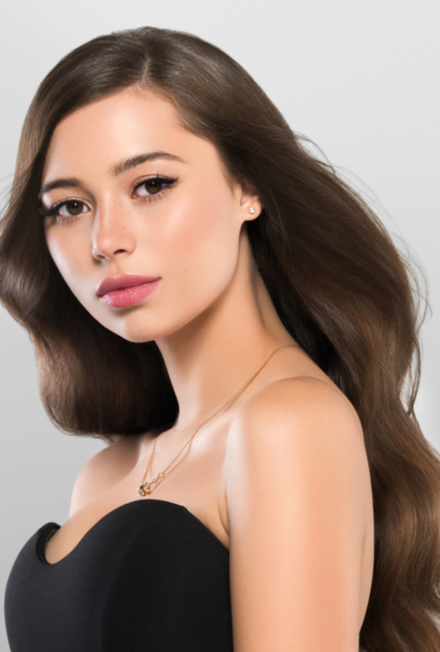 تسريحات شعر سهلة وبسيطة لإطلالة مميزة في العام الجديد