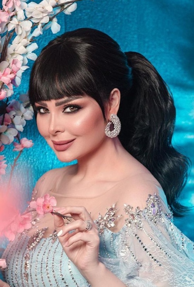 تسريحات عصرية لصاحبات الشعر الطويل من وحي ديانا كرزون