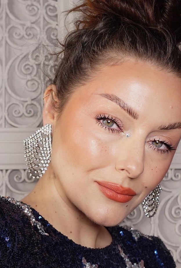 صورة من حساب KATIE JANE HUGHES على انستغرام