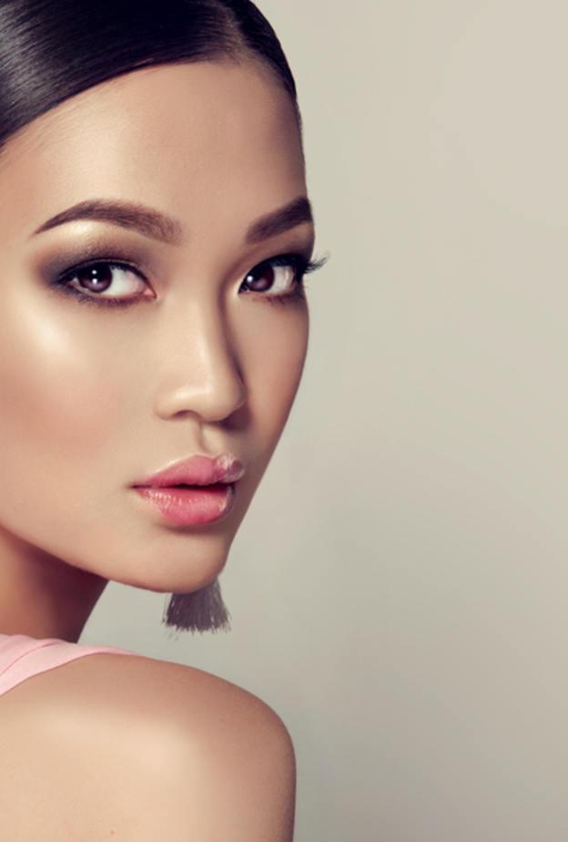 كيفية تطبيق مكياج للعيون الآسيوية بشكل جميل وجذاب