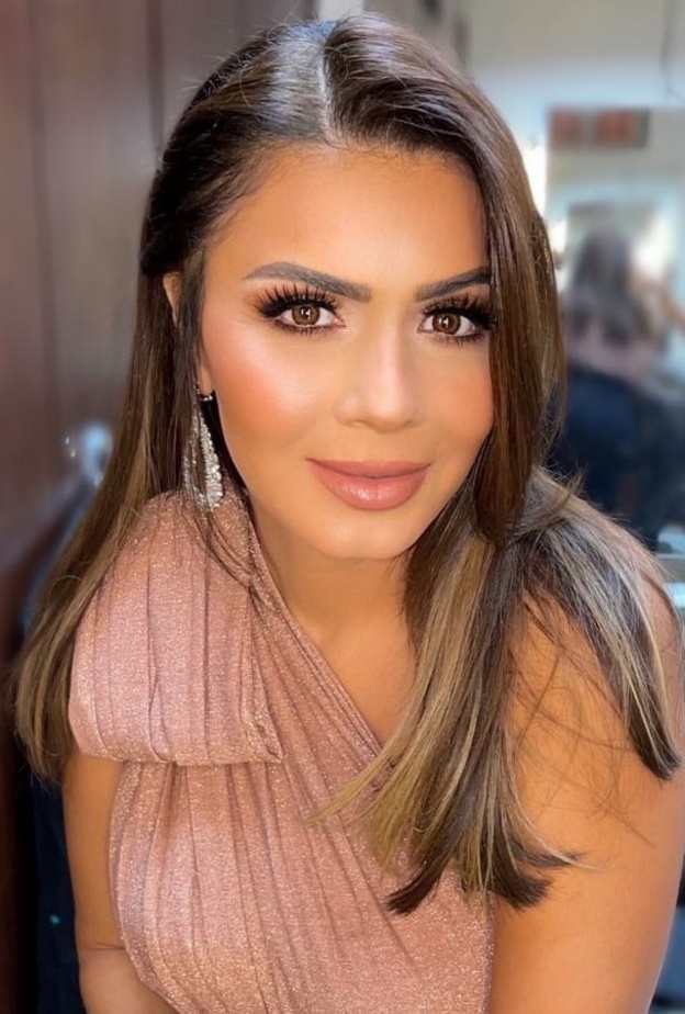 طريقة عمل مكياج نيود جذاب من وحي إطلالات نجلاء بدر