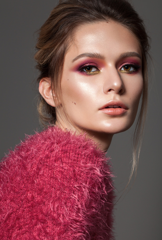 5 أخطاء يجب تجنبها عند وضع ظلال الجفون