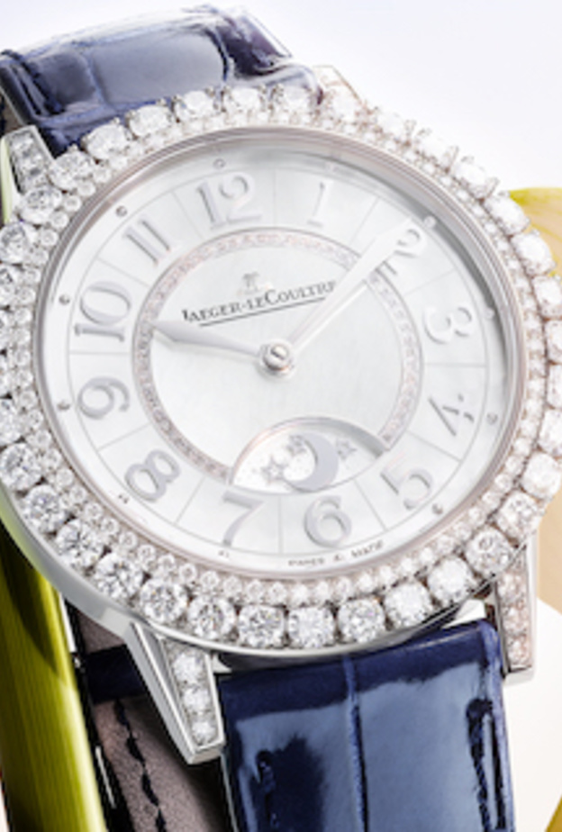 تدعونا Jaeger-LeCoultre وأماندا سيفريد للاحتفال بموسم الرومانسية