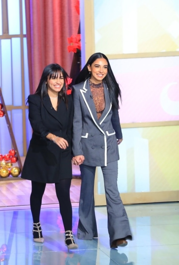 سلمى ابو ضيف وشقيقتها