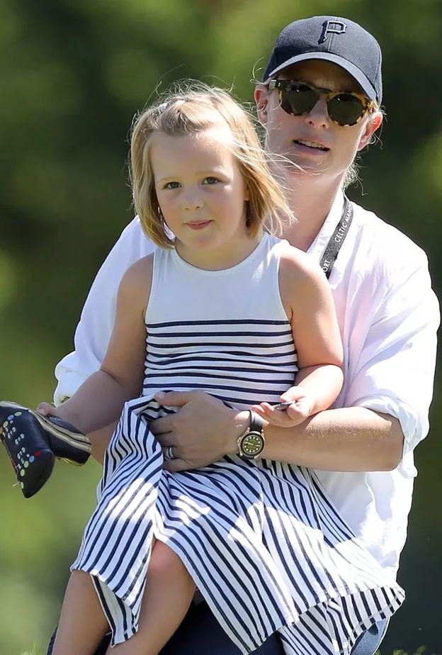 تعرفوا على الطريقة العصرية التي أعلن بها مايكل وزارا تيندال عن أسماء أطفالهما