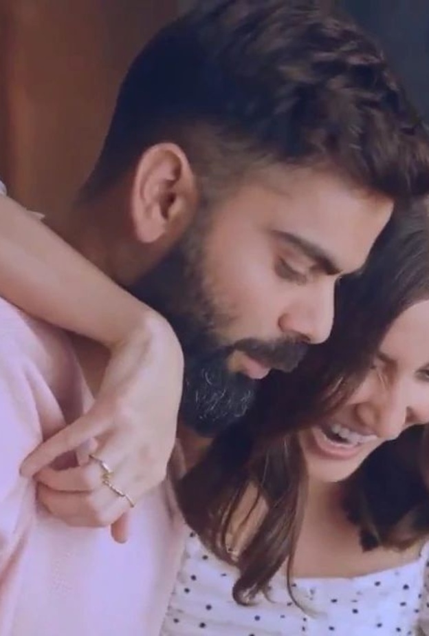 فيرات كولي وأنوشكا شارما يعلقان على أنباء تسرب صور لطفلهما