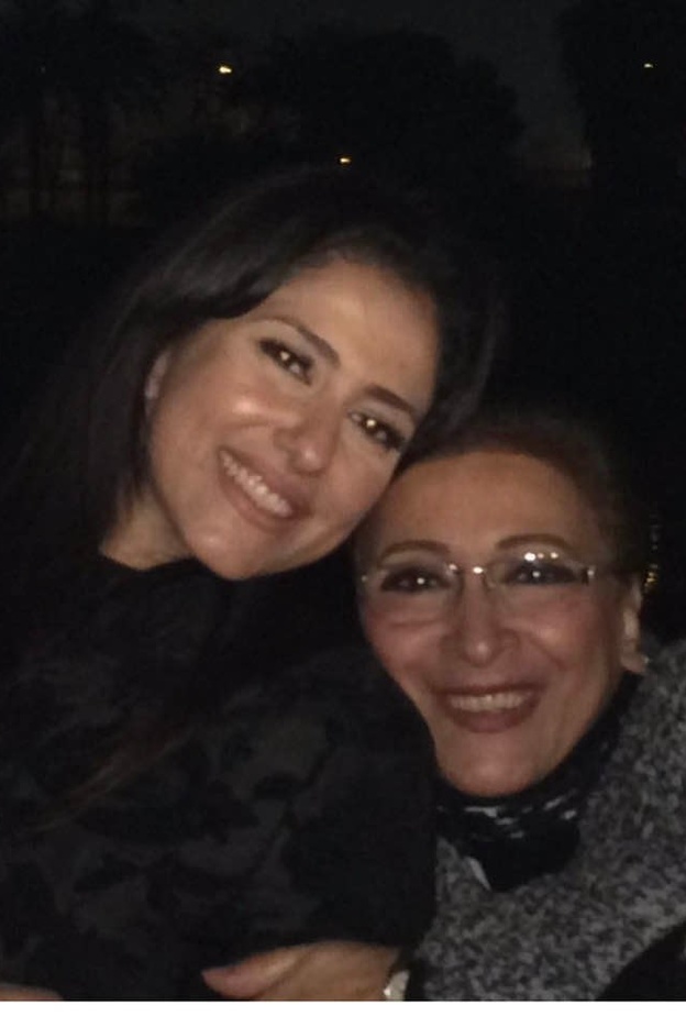 حنان مطاوع وخالتها