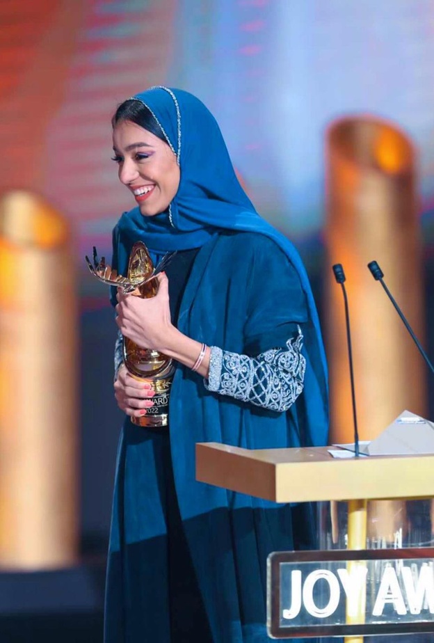 أبرز المعلومات عن السعودية زينة عماد الفائزة بإحدى جوائز حفل Joy Awards