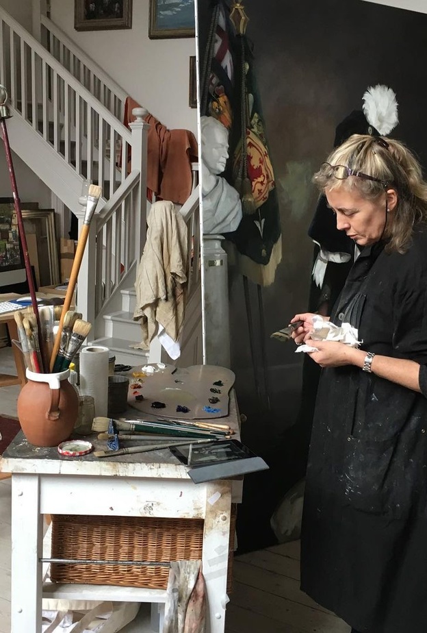 الفنانة نيكي فيليبس تكشف عن بورتريه للأميرين ويليام وهاري قبل الخلاف الملكي