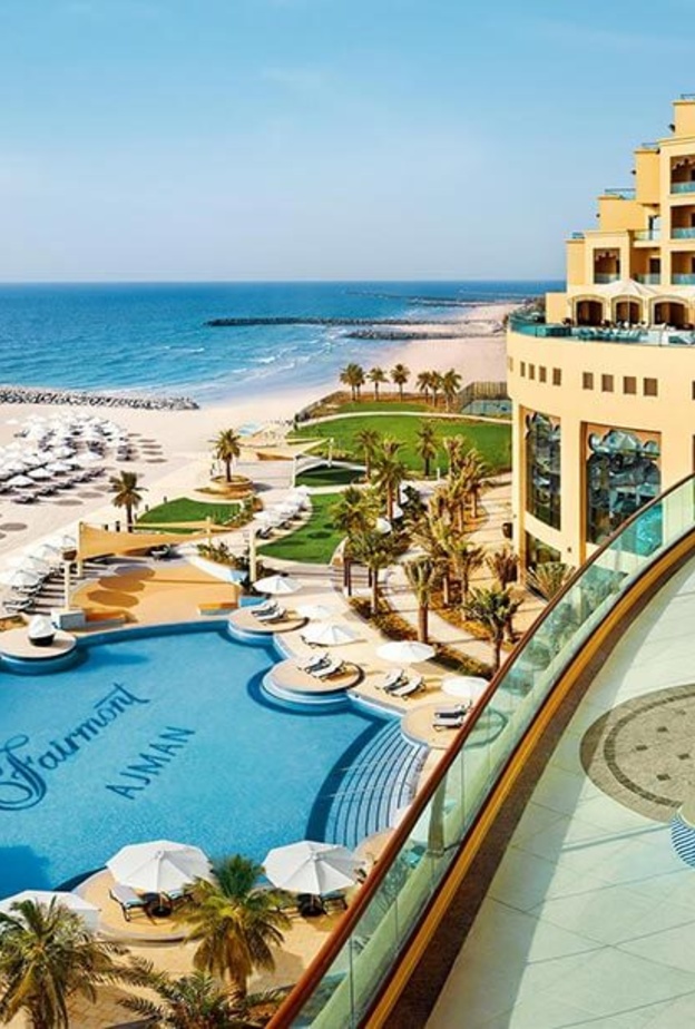 فندق فيرمونت عجمان.. وجهة مثالية للاستجمام على أمواج البحر الساحرة بالإمارات