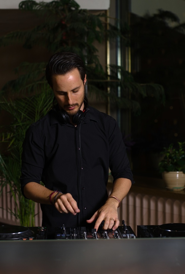 مطعم «ميراكي Meraki» اليوناني الفخم يفتح في فندق الفيصلية بالرياض للاستمتاع بتجربة طعام ثرية وممتعة لا تنسى