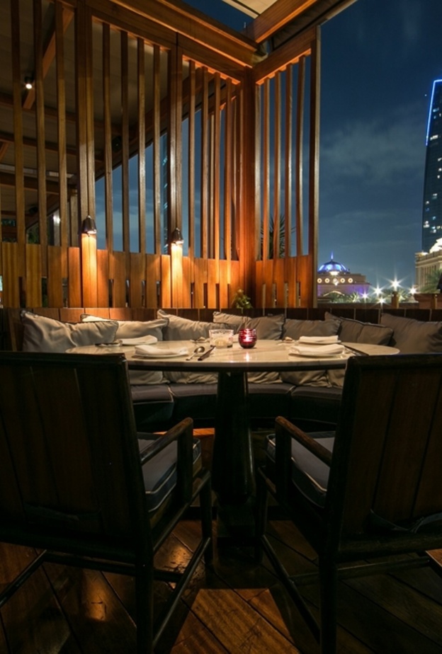 هاكاسان يحتفل بعام النمر  في قصر الإمارات