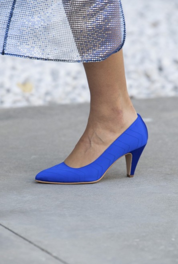 موديلات احذية ربيع 2022 كلاسيكية مع الكعب المتوسط من دار Laura Biagiotti