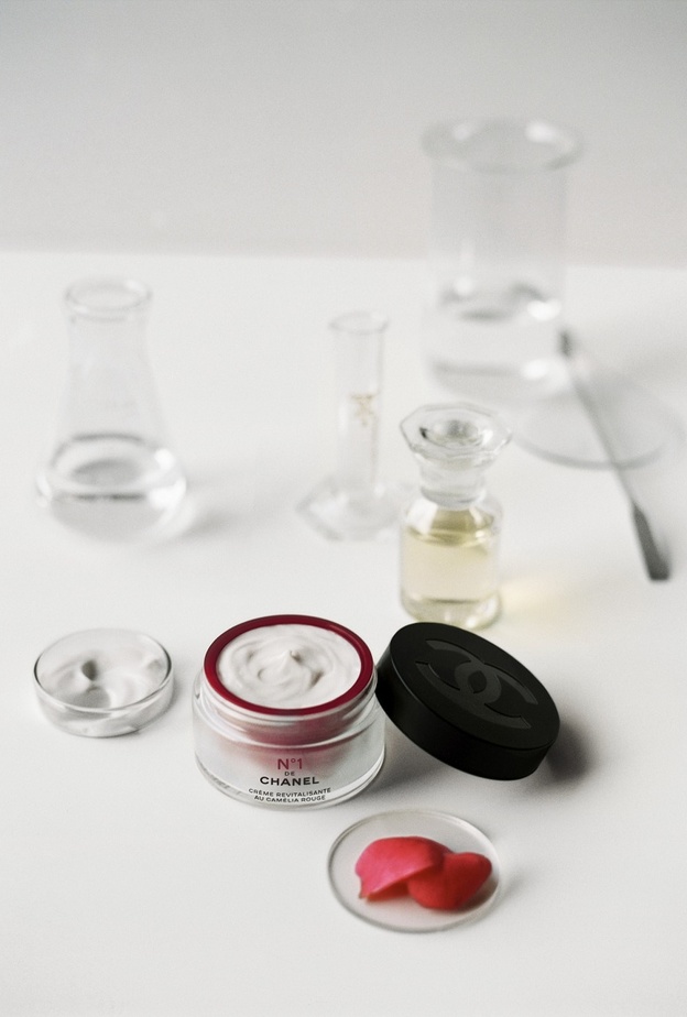  مجموعة " N° 1 de CHANEL "  السابقة لعصرها