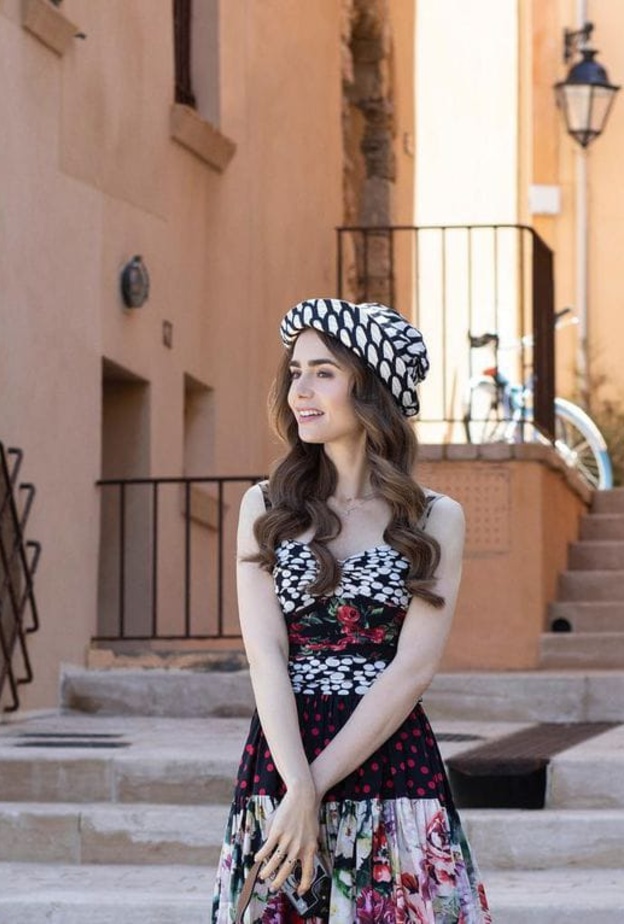 ليلي كولينز