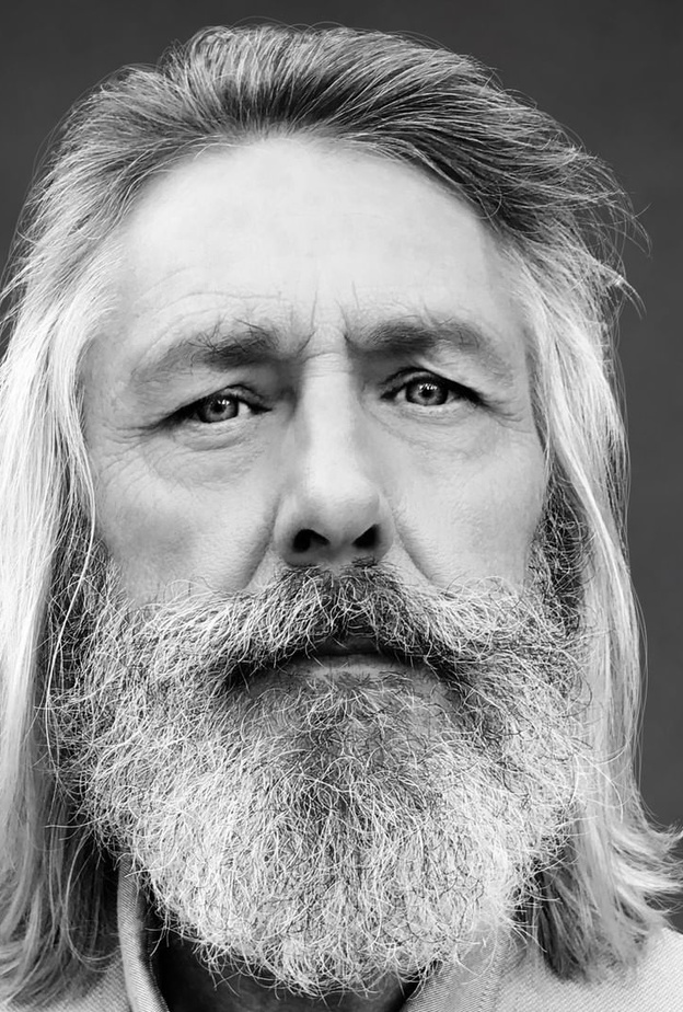 مسلسل "Lord of the Rings"