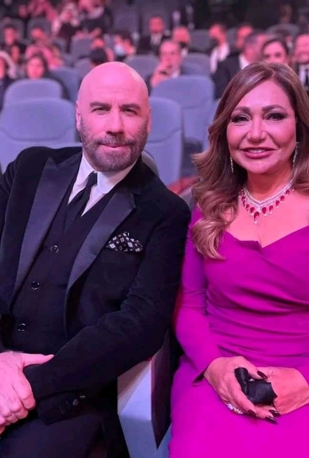 جون ترافولتا وليلى علوي