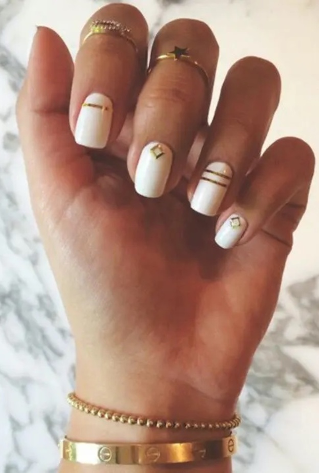 طلاء أظافر العروس