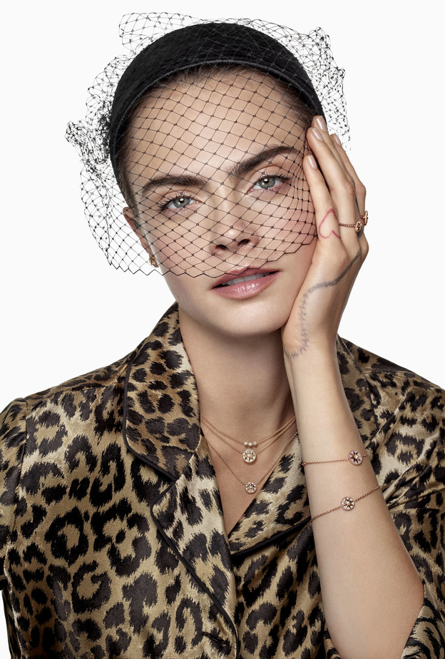 Dior تقدم تصاميم جديدة من مجموعة Rose des Vents الأيقونية   