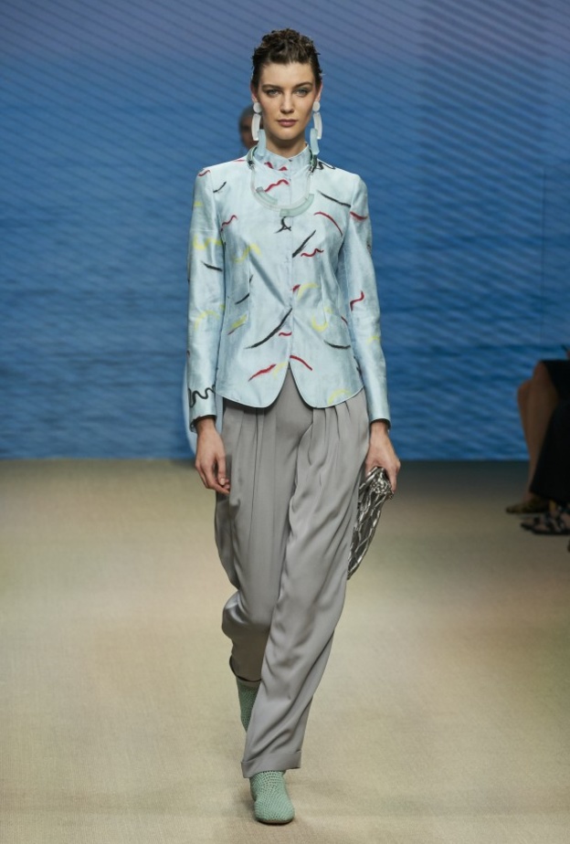 5 صيحات جاكيتات ملونة يمكن اعتمادها في ربيع 2022