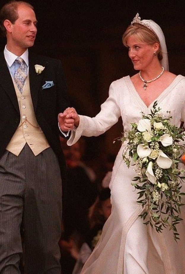 لهذا السبب اختار الأمير إدوارد ألا يقيم حفل زفافه في لندن