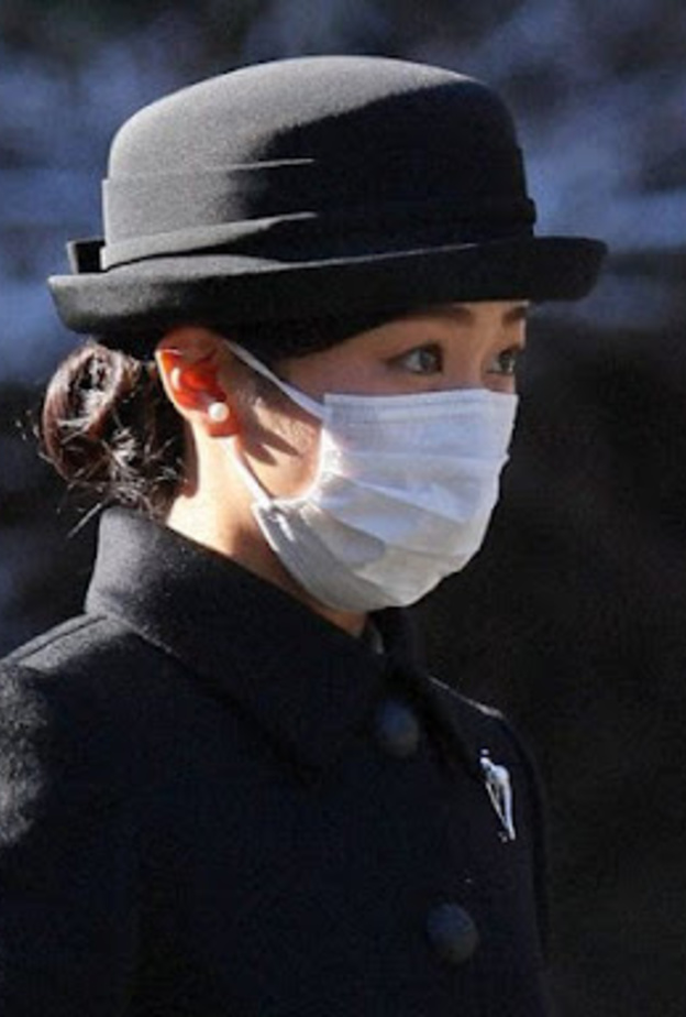 الأميرة كيكو تزور الضريح الإمبراطوري في هاتشيوجي