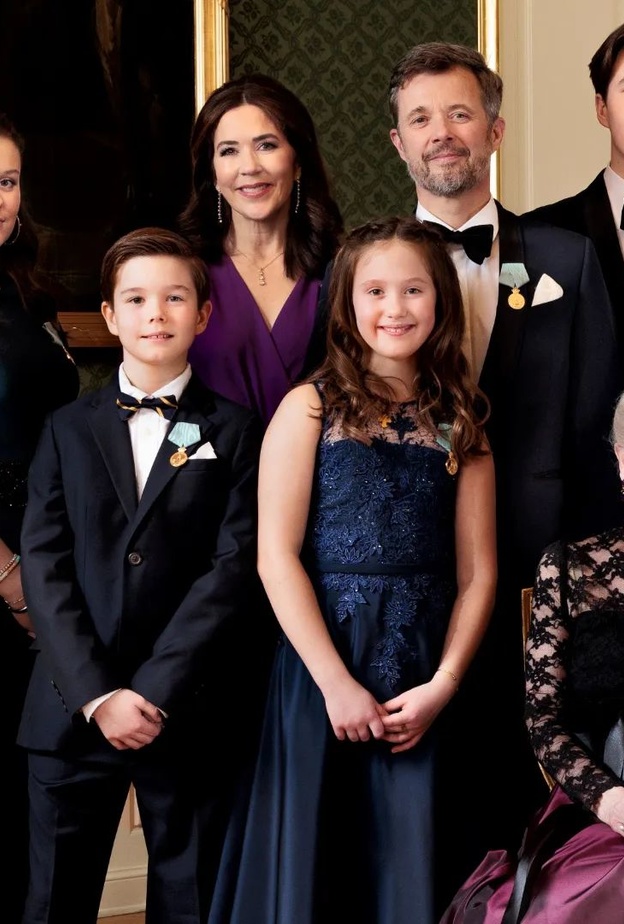 صورة رسمية جديدة بمناسبة احتفالات اليوبيل الذهبي لملكة الدنمارك