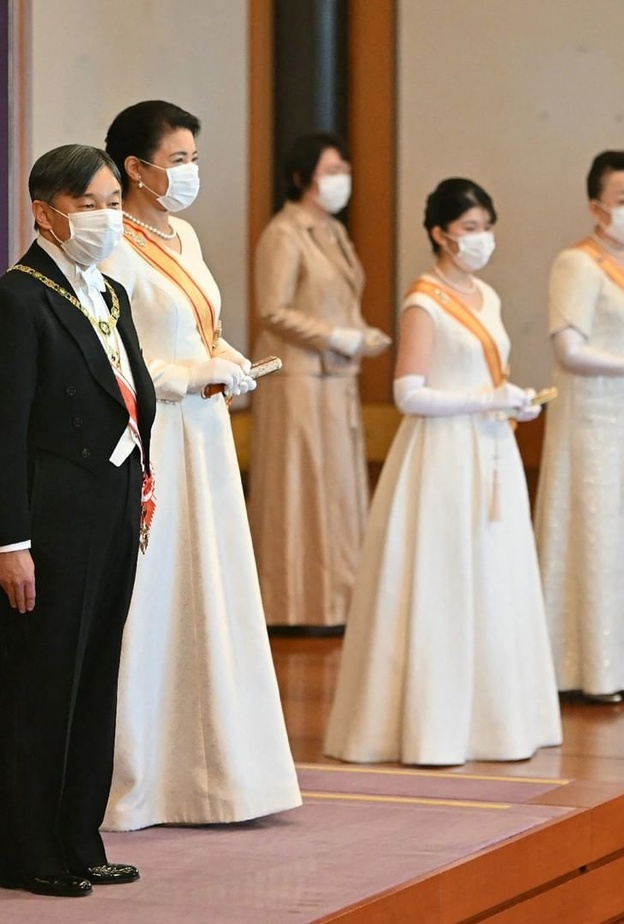 العائلة الإمبراطورية اليابانية تحضر الحفل السنوي التقليدي بمناسبة بداية العام الجديد