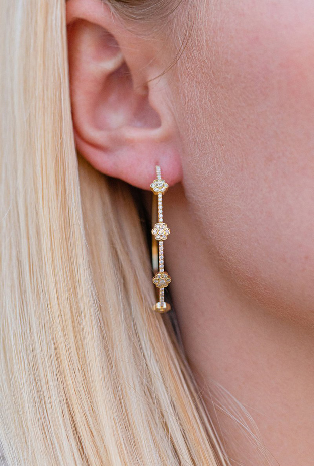 أجمل موديلات أقراط hoops ناعمة لأناقتك في عطلة الأسبوع