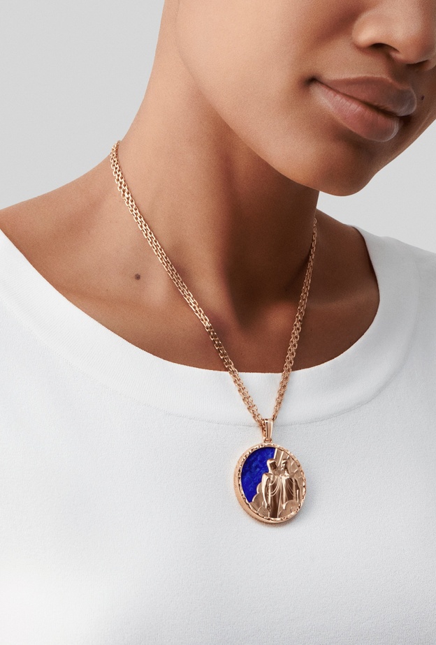 أروع المجوهرات المرصعة بأحجار اللازورد من أحدث مجموعات المجوهرات 