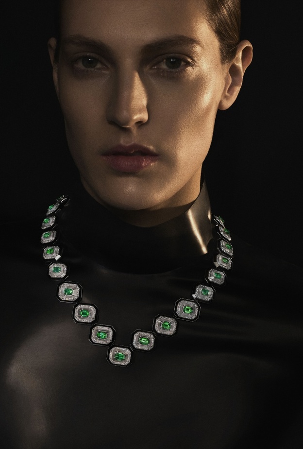 أروع المجوهرات المرصعة بالزمرد الكولومبي