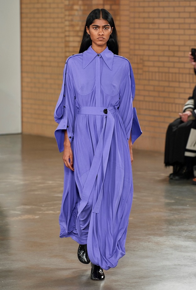 إستوحي من دار Proenza Schouler موديلات فساتين بأزرار