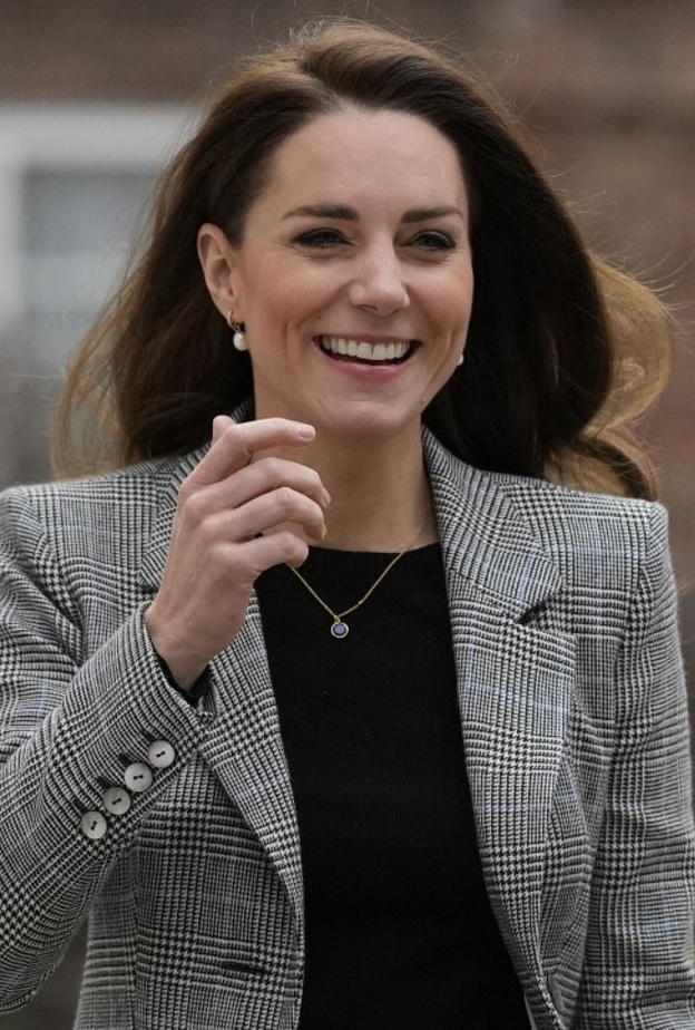 اطلالات كيت ميدلتون الجمالية بالمكياج الاسود