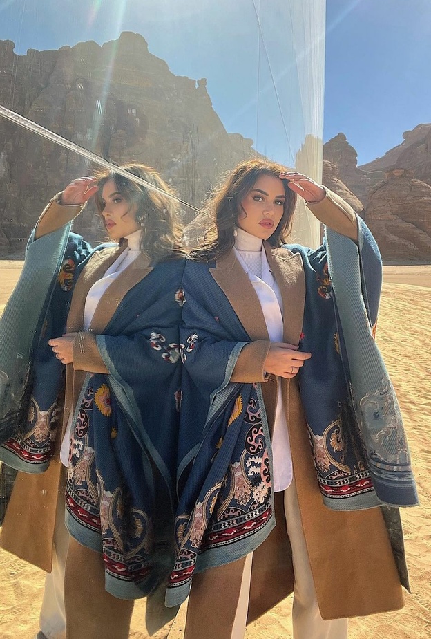 اطلالات مميزة لعطلة نهاية الاسبوع في العلا من وحي الشخصيات المؤثرة - نجود الرميحي