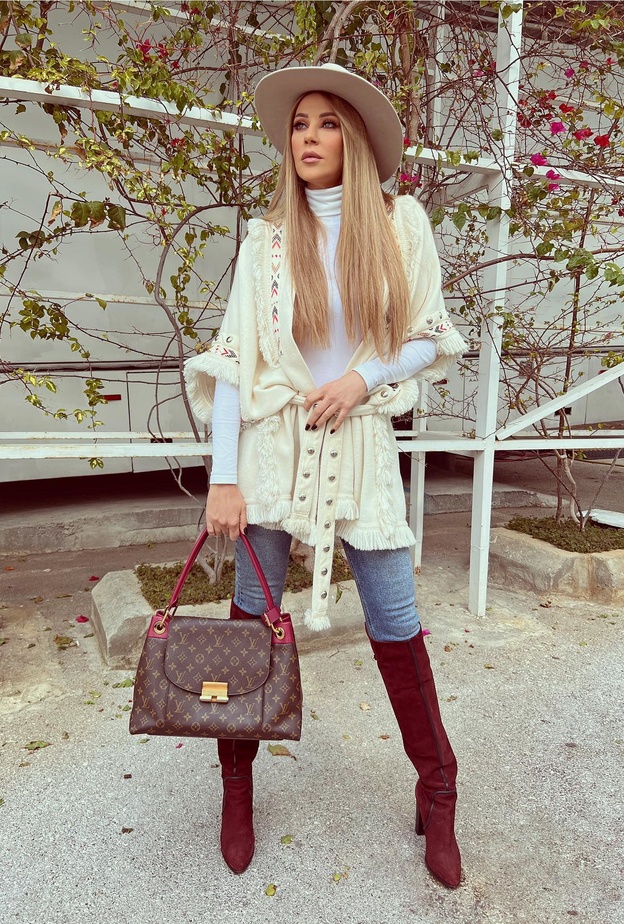 اطلالات شتوية مميزة من كارلا حداد